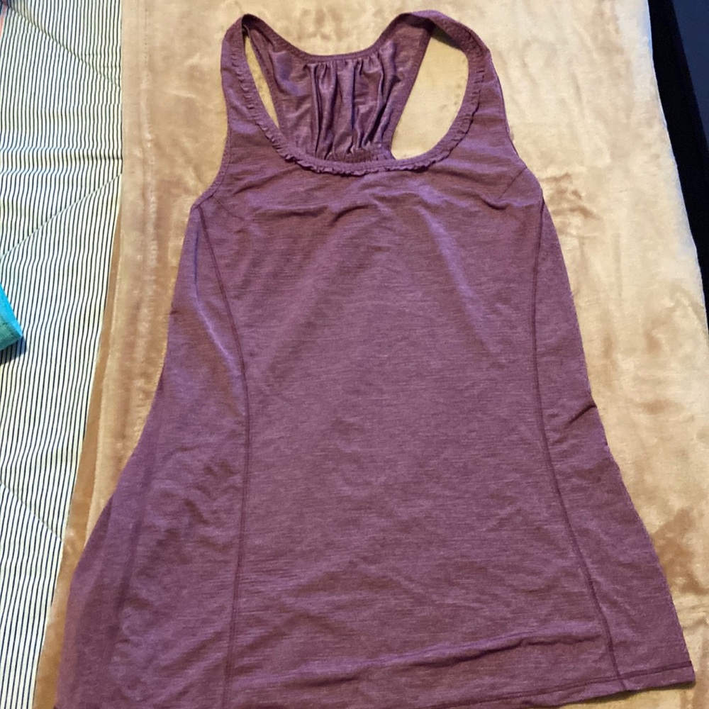 Lululemon tank